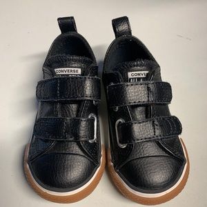Black leather converse sneakers